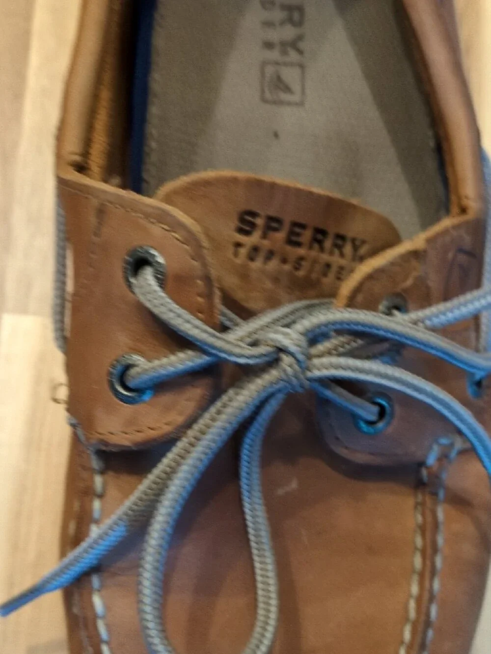Sperry Men's Tan Leather 2-Eye Boat Shoes with Gray Laces